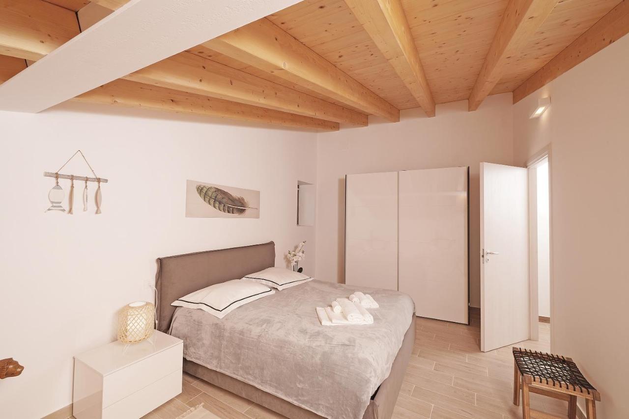 Apartments Villa Bougainville Сан-Феліче-дель-Бенако Екстер'єр фото