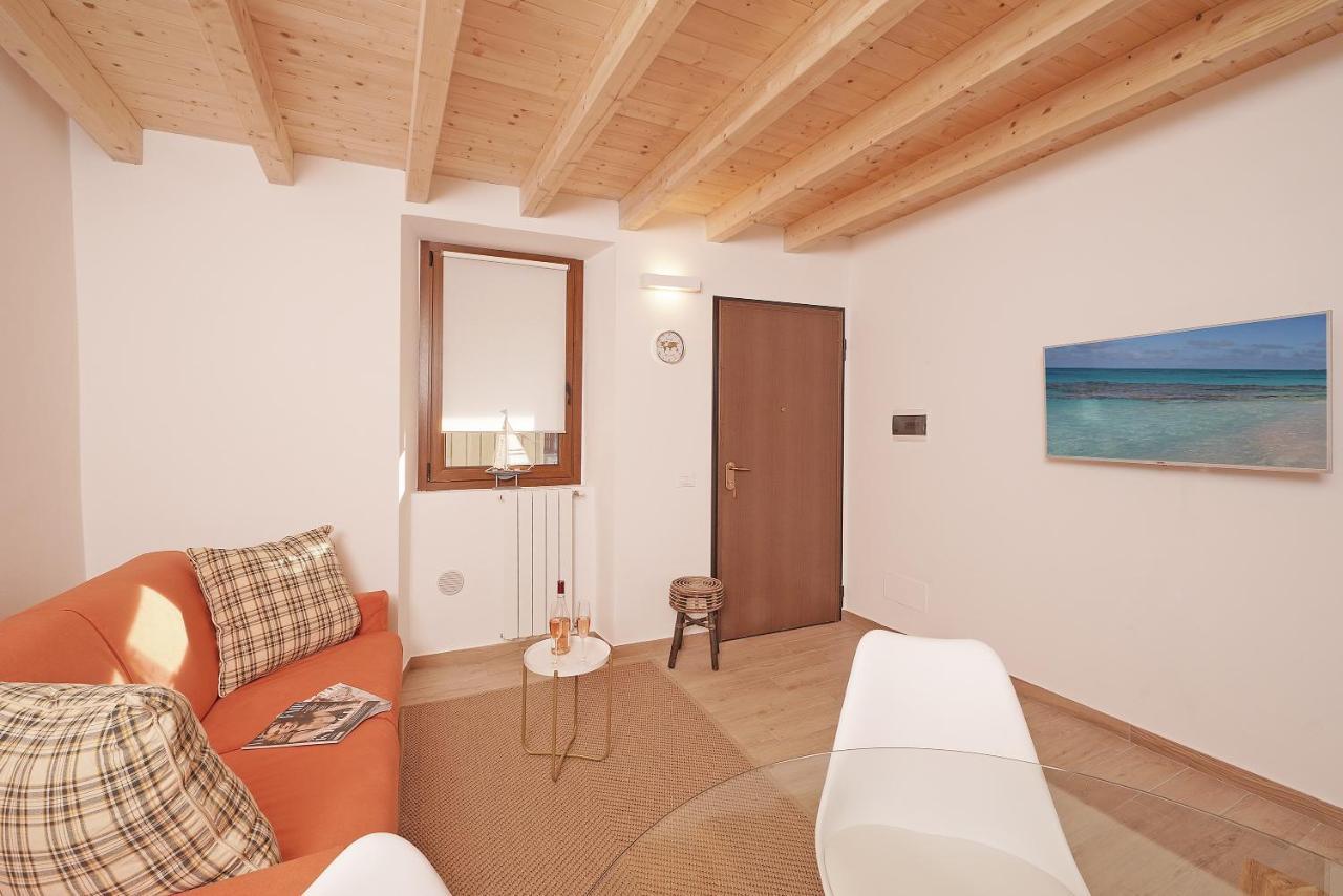 Apartments Villa Bougainville Сан-Феліче-дель-Бенако Екстер'єр фото
