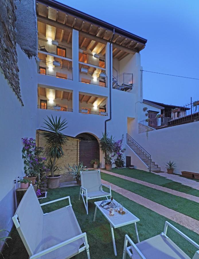 Apartments Villa Bougainville Сан-Феліче-дель-Бенако Екстер'єр фото