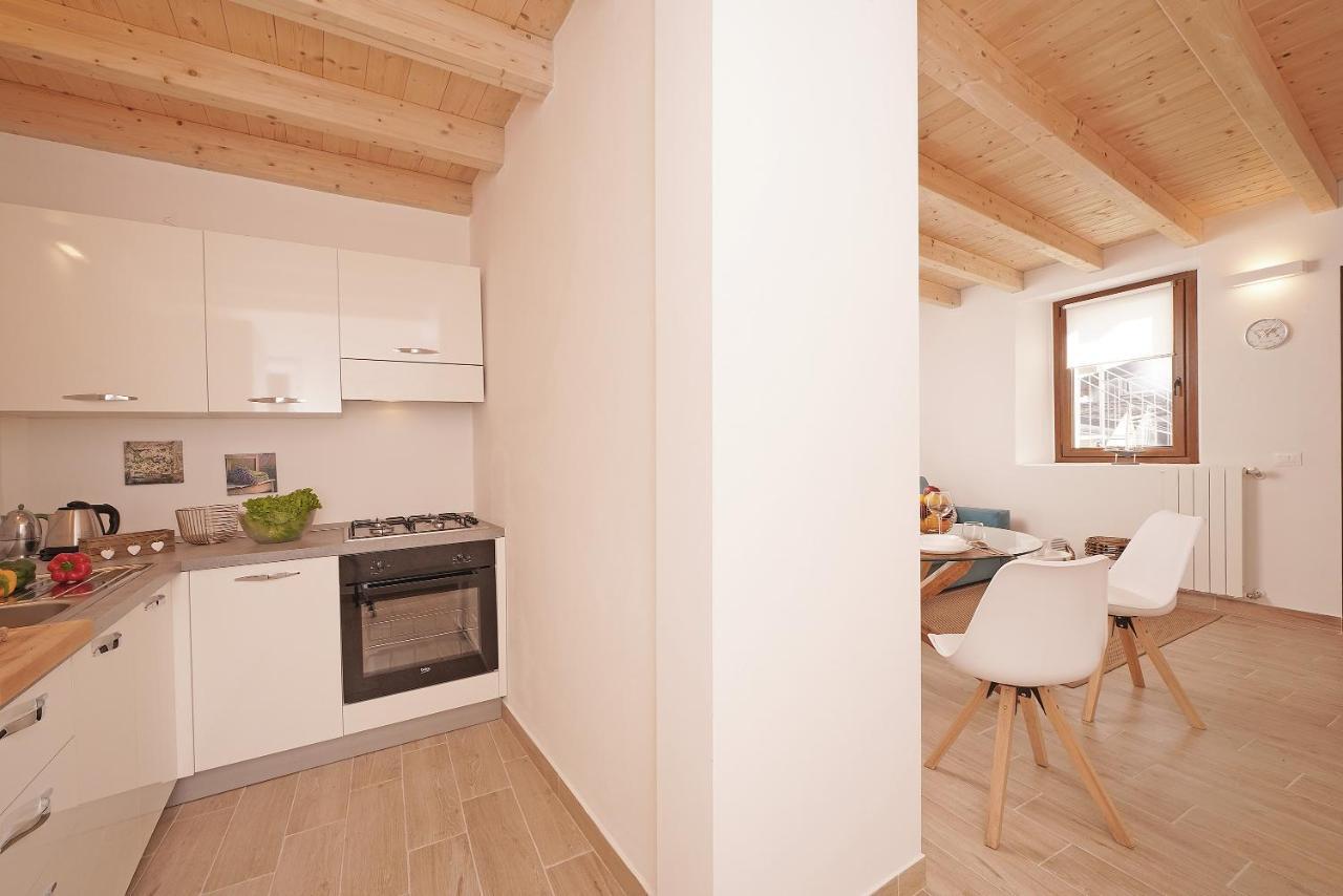 Apartments Villa Bougainville Сан-Феліче-дель-Бенако Екстер'єр фото