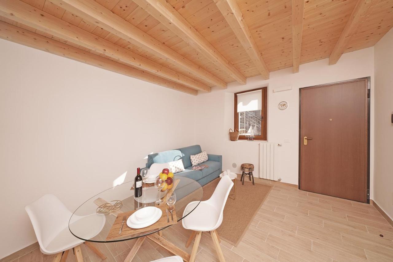 Apartments Villa Bougainville Сан-Феліче-дель-Бенако Екстер'єр фото